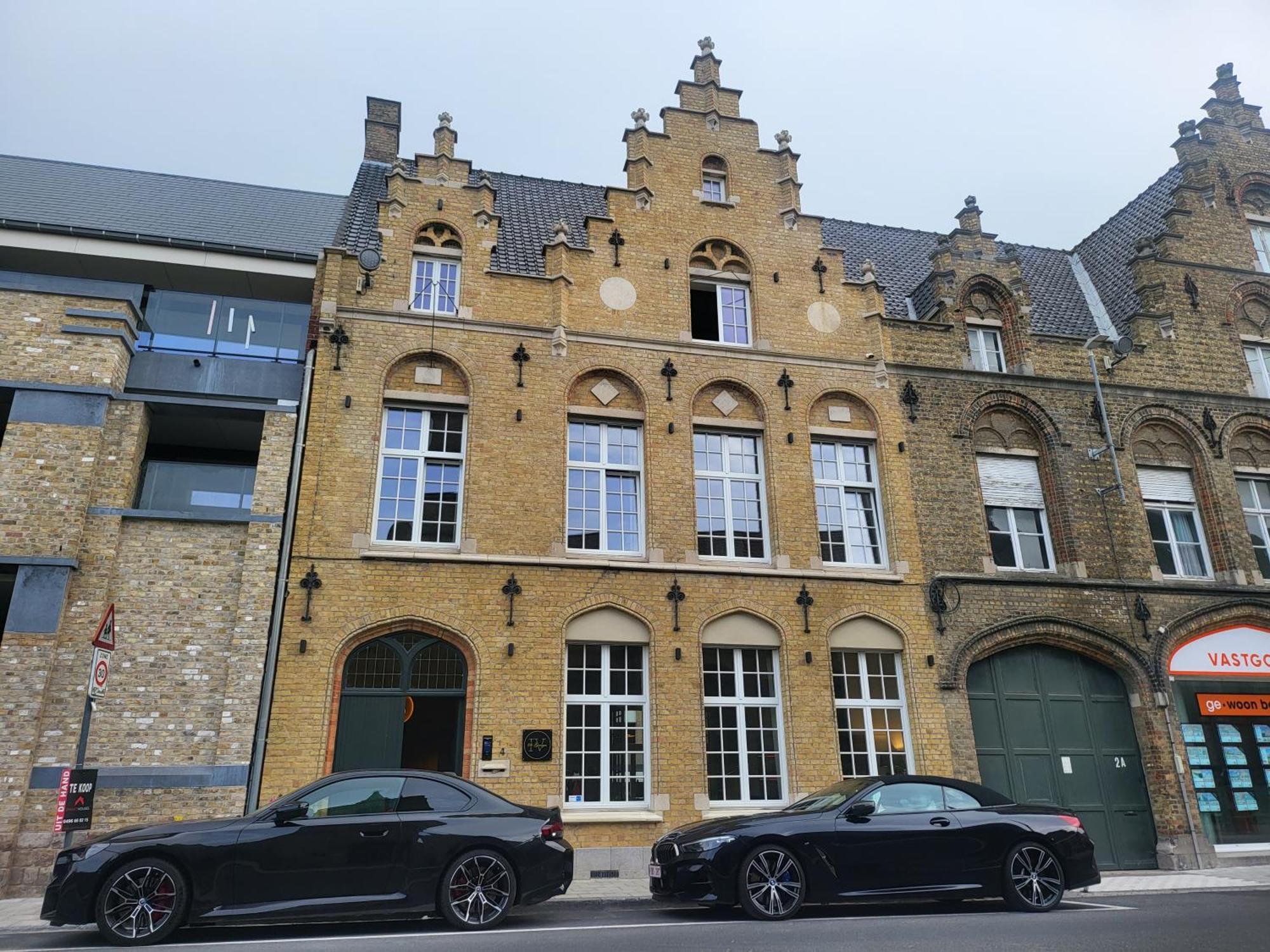 예페르 St-Georges IV B&B 외부 사진